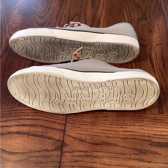 Sperry Shoes - Picture 4 of 7